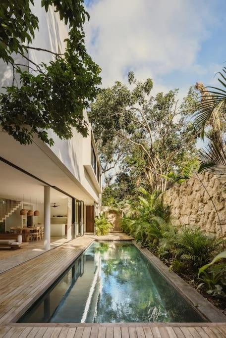 Casa Areca, Awarded Architectural Villa Located In A Secured Gated Community, With Concierge Services تولوم المظهر الخارجي الصورة