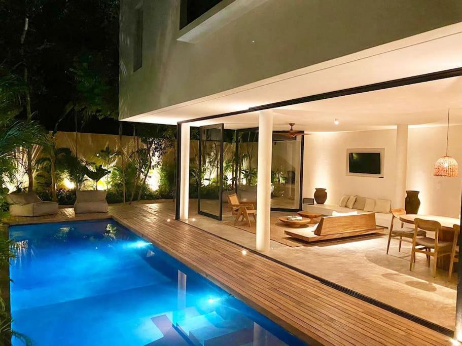 Casa Areca, Awarded Architectural Villa Located In A Secured Gated Community, With Concierge Services تولوم المظهر الخارجي الصورة